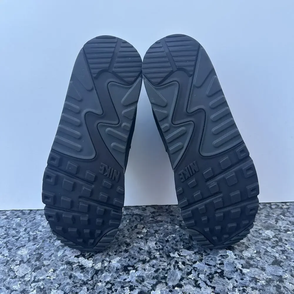 Nike Air Max 90 Essential Wolf Grey Black Shoes Men’s Size 8 (537384-053)